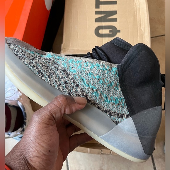 Adidas /Yeezy Qntm Teal size 9.5 ( brand new ) - Picture 5 of 8